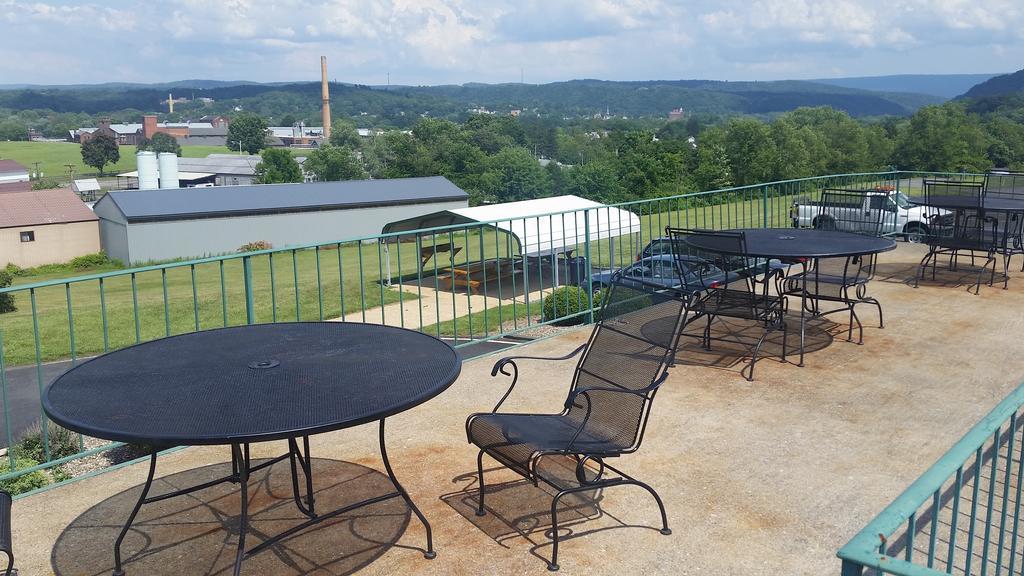 Huntingdon Motor Inn 외부 사진