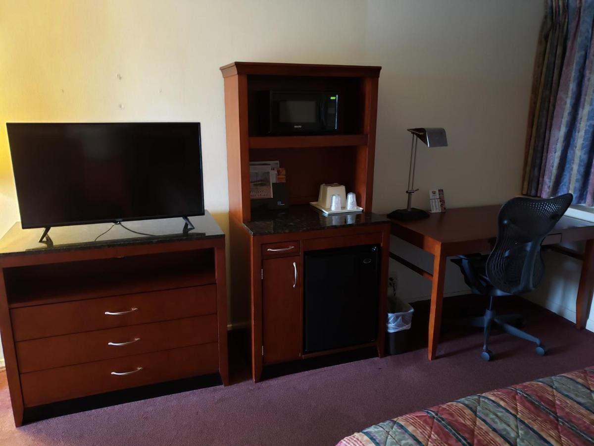 Huntingdon Motor Inn 외부 사진
