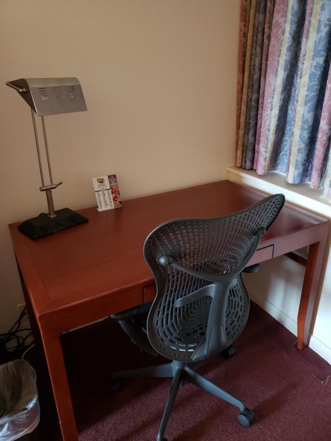 Huntingdon Motor Inn 외부 사진